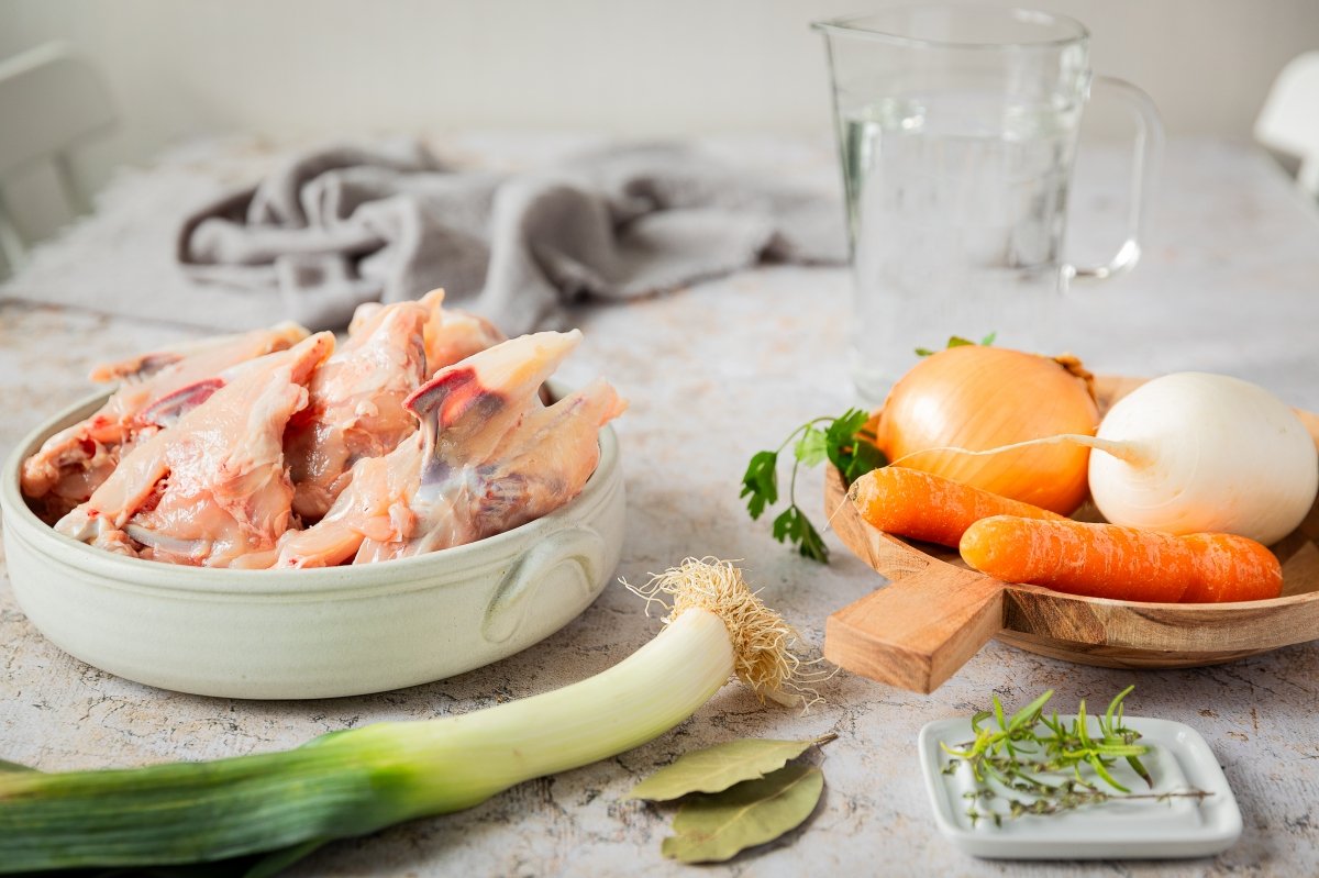 Ingredientes del fondo de pollo