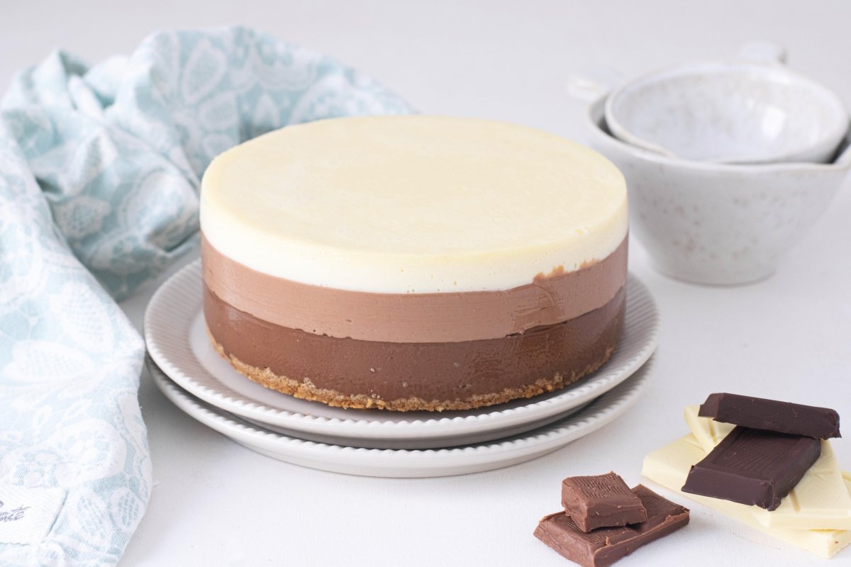 Tarta tres chocolates