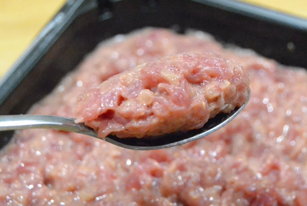 Una cucharada de steak tartar de Mercadona