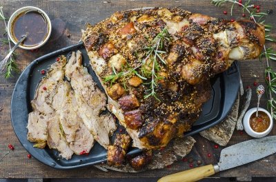 Paleta de cerdo asada al horno